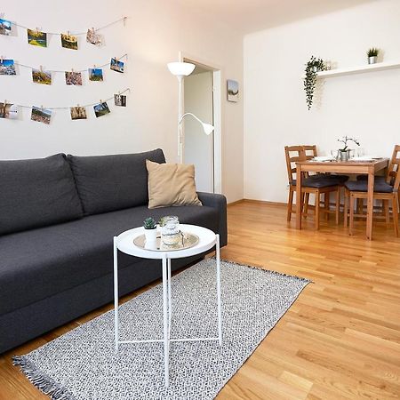 Gemuetliche Wohnung In Zentraler Lage กราซ ภายนอก รูปภาพ