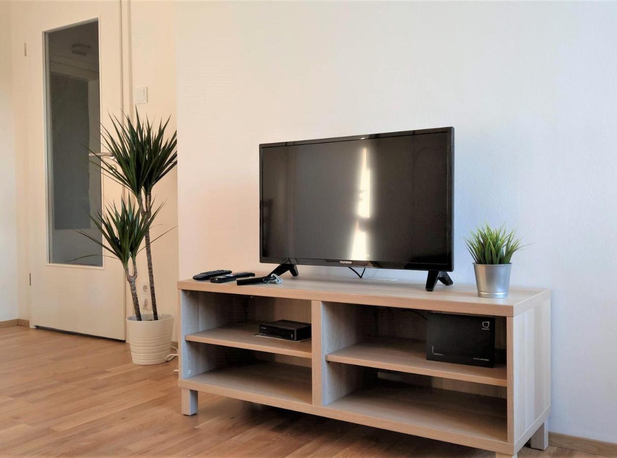 Gemuetliche Wohnung In Zentraler Lage กราซ ภายนอก รูปภาพ