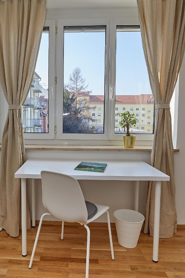 Gemuetliche Wohnung In Zentraler Lage กราซ ภายนอก รูปภาพ